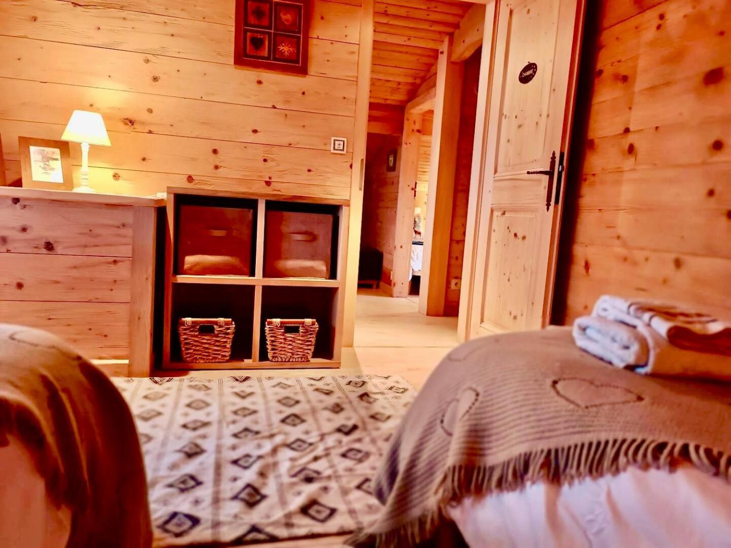 Charming Family Chalet For 8 People, With Private Hot Tub Les Clefs Dış mekan fotoğraf