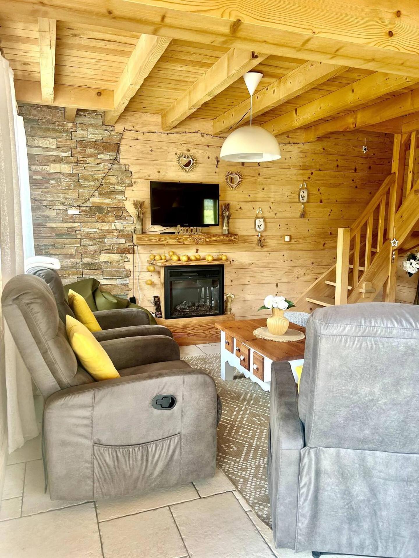 Charming Family Chalet For 8 People, With Private Hot Tub Les Clefs Dış mekan fotoğraf