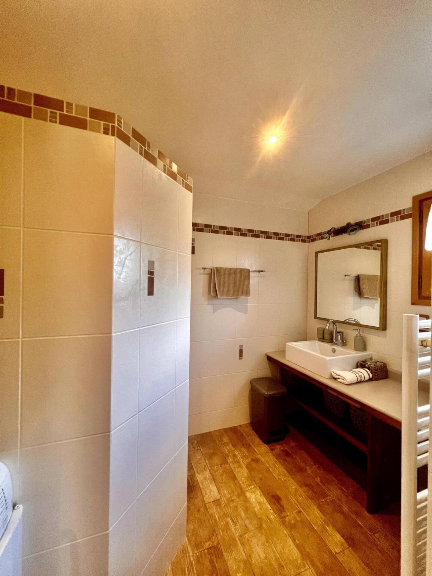 Charming Family Chalet For 8 People, With Private Hot Tub Les Clefs Dış mekan fotoğraf