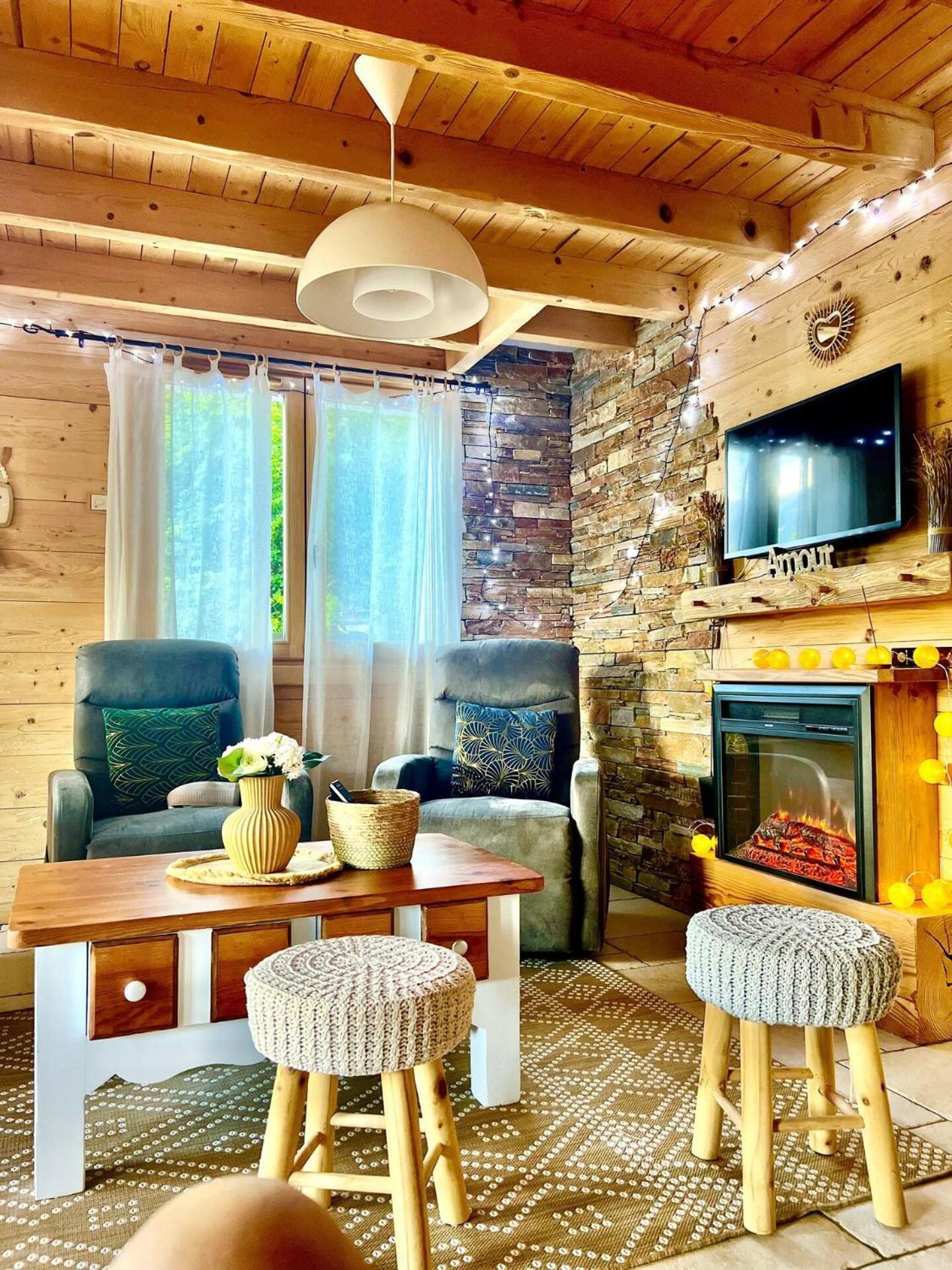 Charming Family Chalet For 8 People, With Private Hot Tub Les Clefs Dış mekan fotoğraf